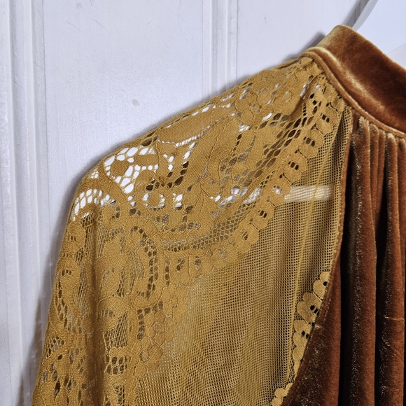Free People Dream Team Gold Velvet Lace Top Mock Neck Balloon Sleeve S Boho - Picture 6 of 15